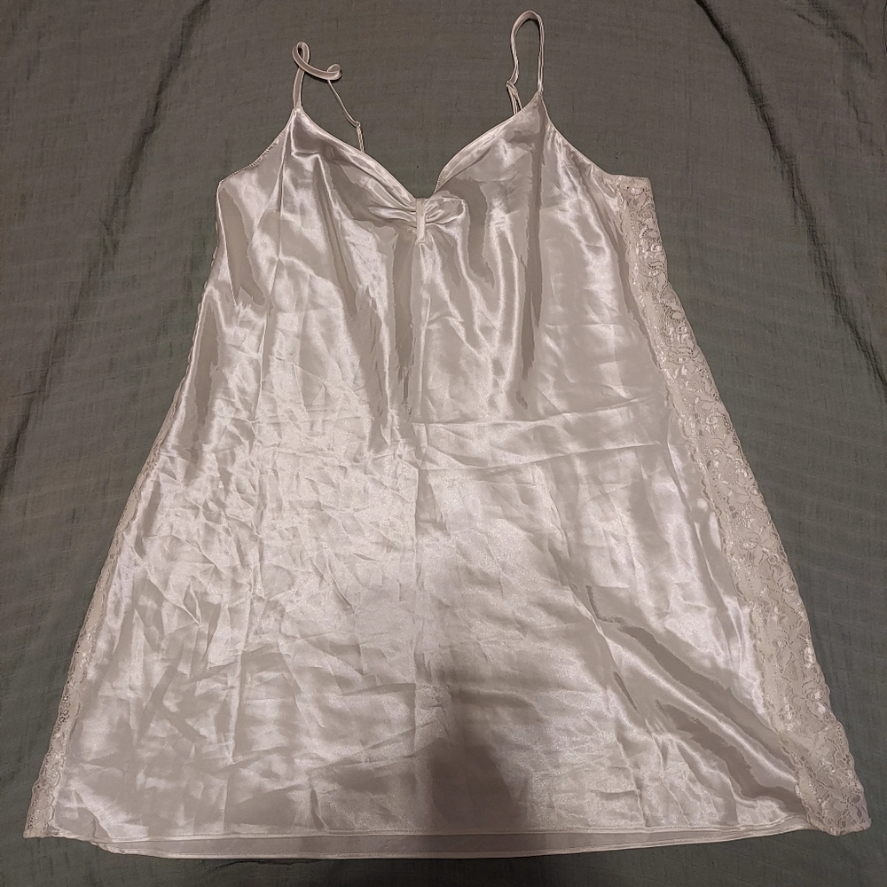 Silky Cream Sleeveless  Lingerie Dress XL Sexy PJ Lightweight Spaghetti Straps